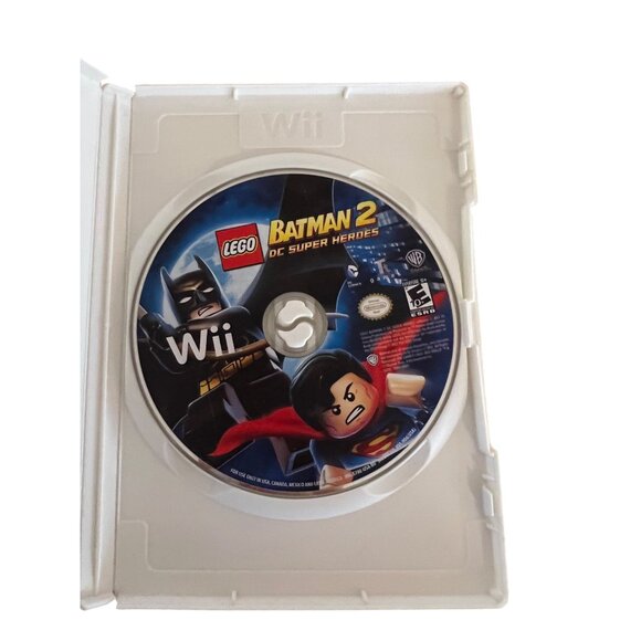 Lego Batman 2: DC Super Heroes Nintendo Wii Game With Case - Picture 2 of 4
